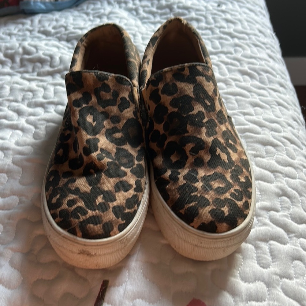 Leopard Print Flats Size 8.5 Steve Madden